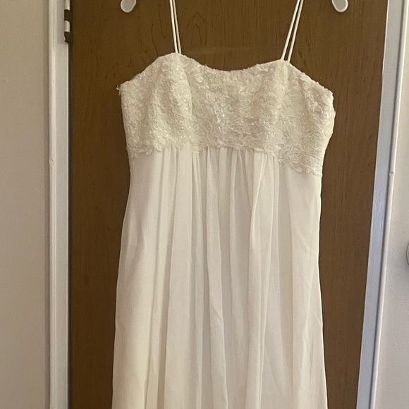 Wedding Dress - Picture 5 of 7